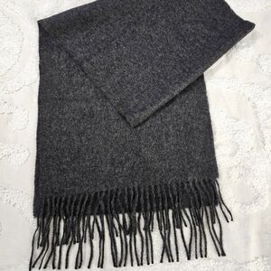 100% Baby Alpaca Fine Wool Super Soft Fringed Gray Scarf NWOT